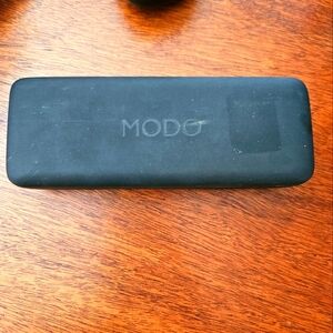 MODO Black Eyeglass Case